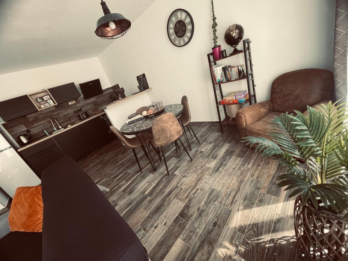 O Meuble De F2 4 Personnes Appartement Pithiviers