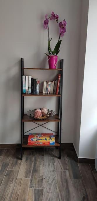 O Meuble De F2 4 Personnes Appartement *